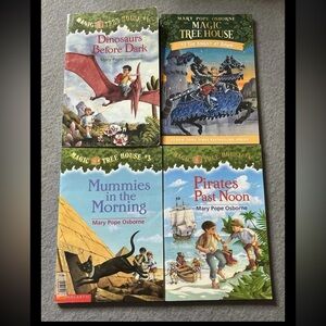 Magic Tree House Lot 4 Books 1, 2, 3, 4 Paperback Osborne 1992 Children's Fict
